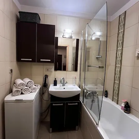 Spacious In The Heart Of شقة *