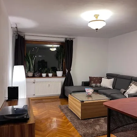 Spacious In The Heart Of Apartment *