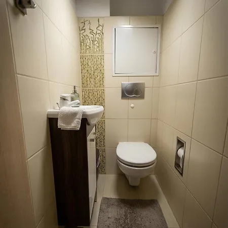 Spacious In The Heart Of شقة *